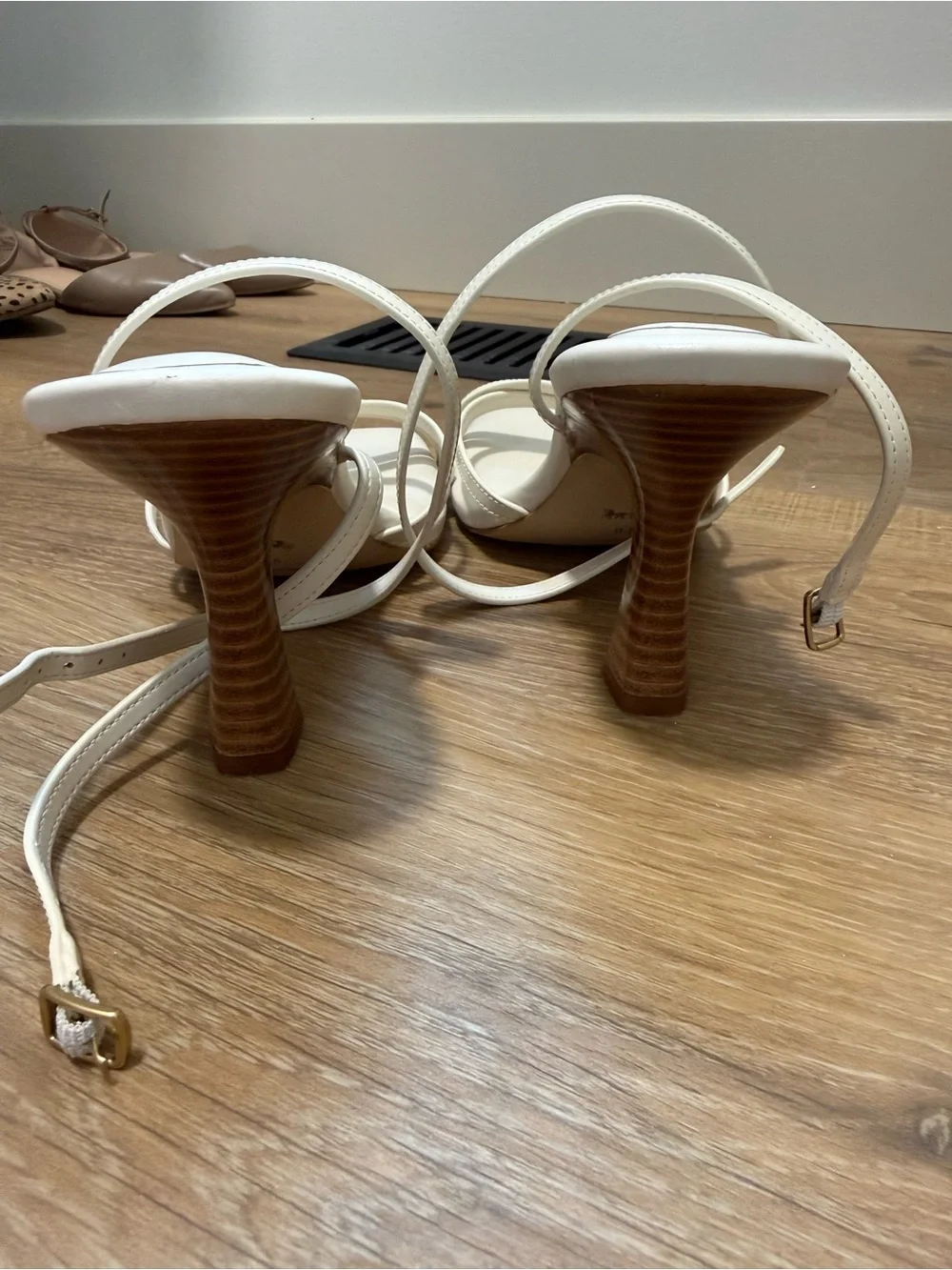 Coach Kelsey Leather White Heel Sandals